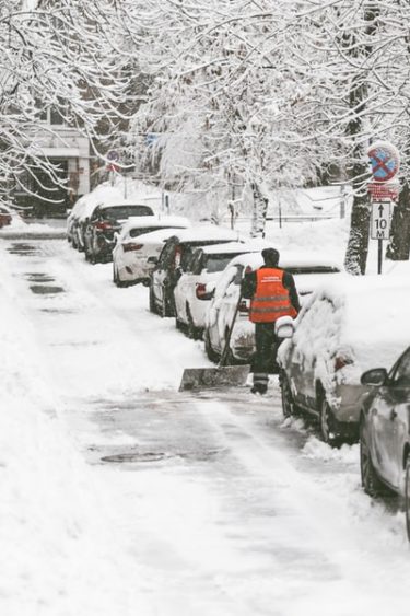 スノーブラシ人気トップ５をご紹介 これで冬を乗り切れ 車の綺麗を求めて